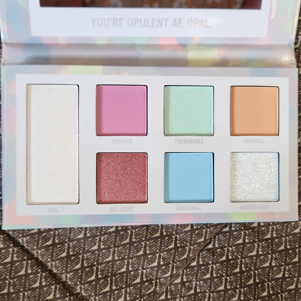 BH Cosmetics Opal For October Palette